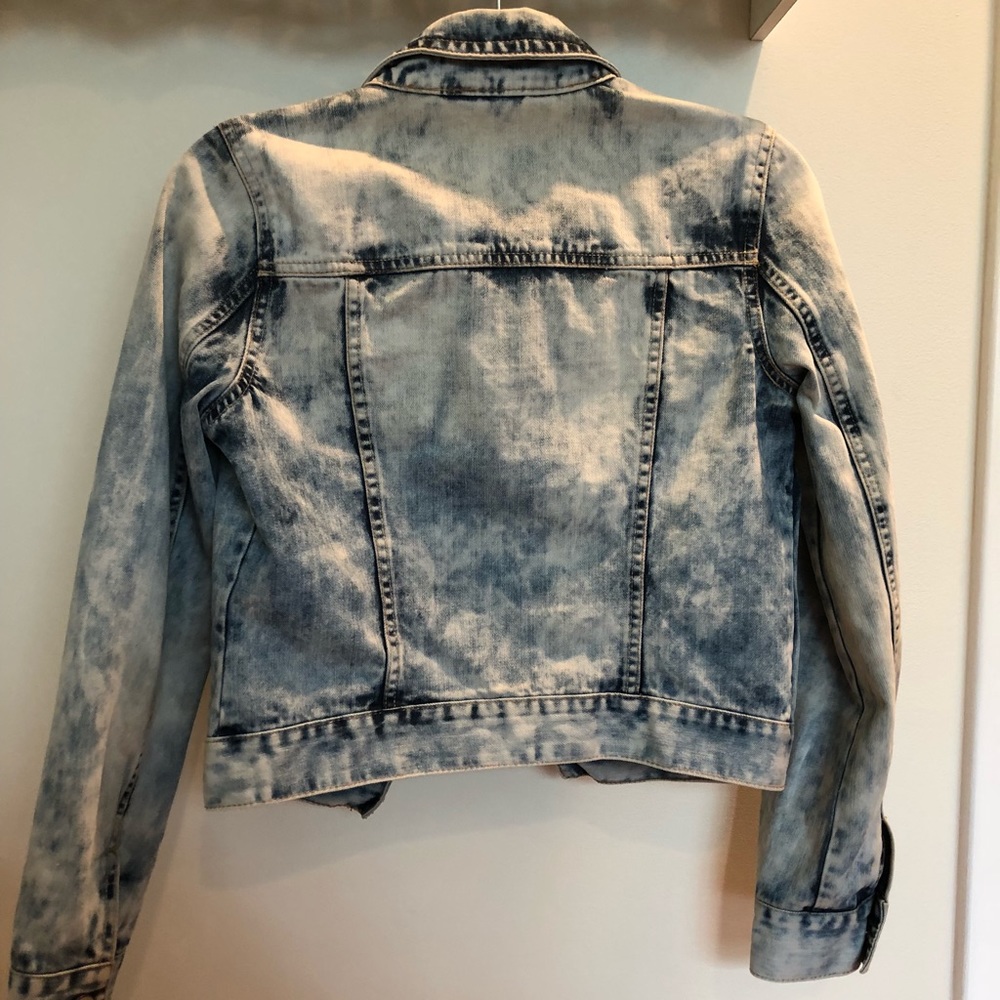 Acid wash denim jacket - Picture 3 of 3